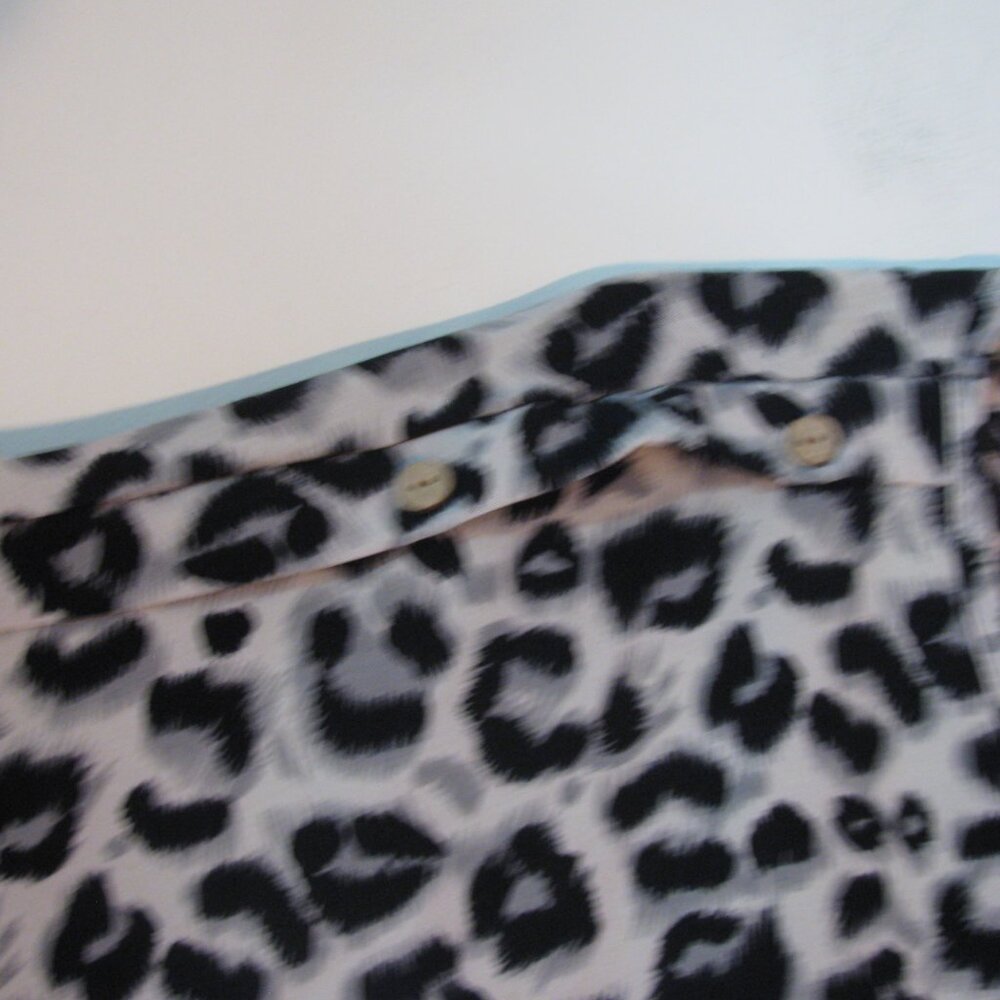 * Unbranded Animal Print Top Large No Tags Lightweight Buttons - Picture 4 of 4